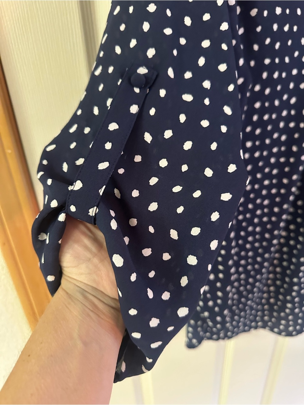 41 Hawthorn Navy Blue White Polka Dot V-Neck Blouse EUC - Picture 3 of 6
